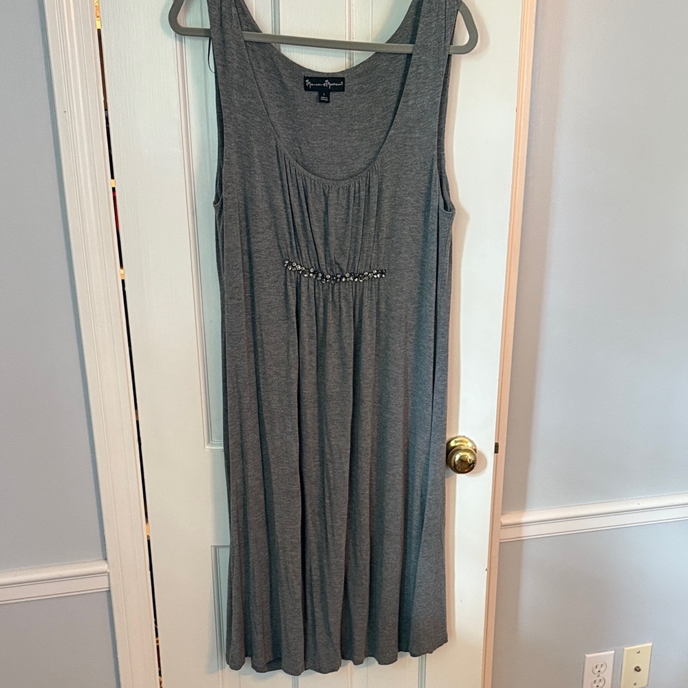 Mercer & Madison Gray Sleeveless Midi Dress